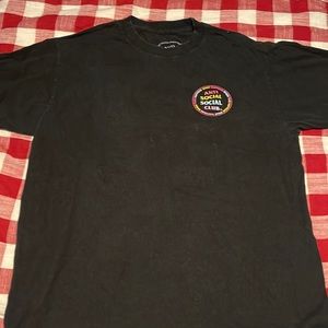 Nice t-shirt No stains or issues